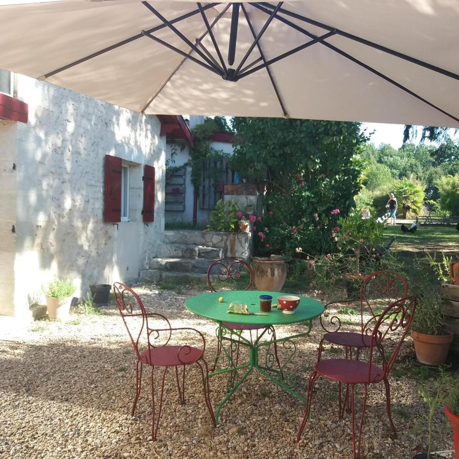 Maison 18eme siècle Le Moulinaud Esterno foto
